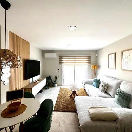 La Mar, Апартаменты Арона